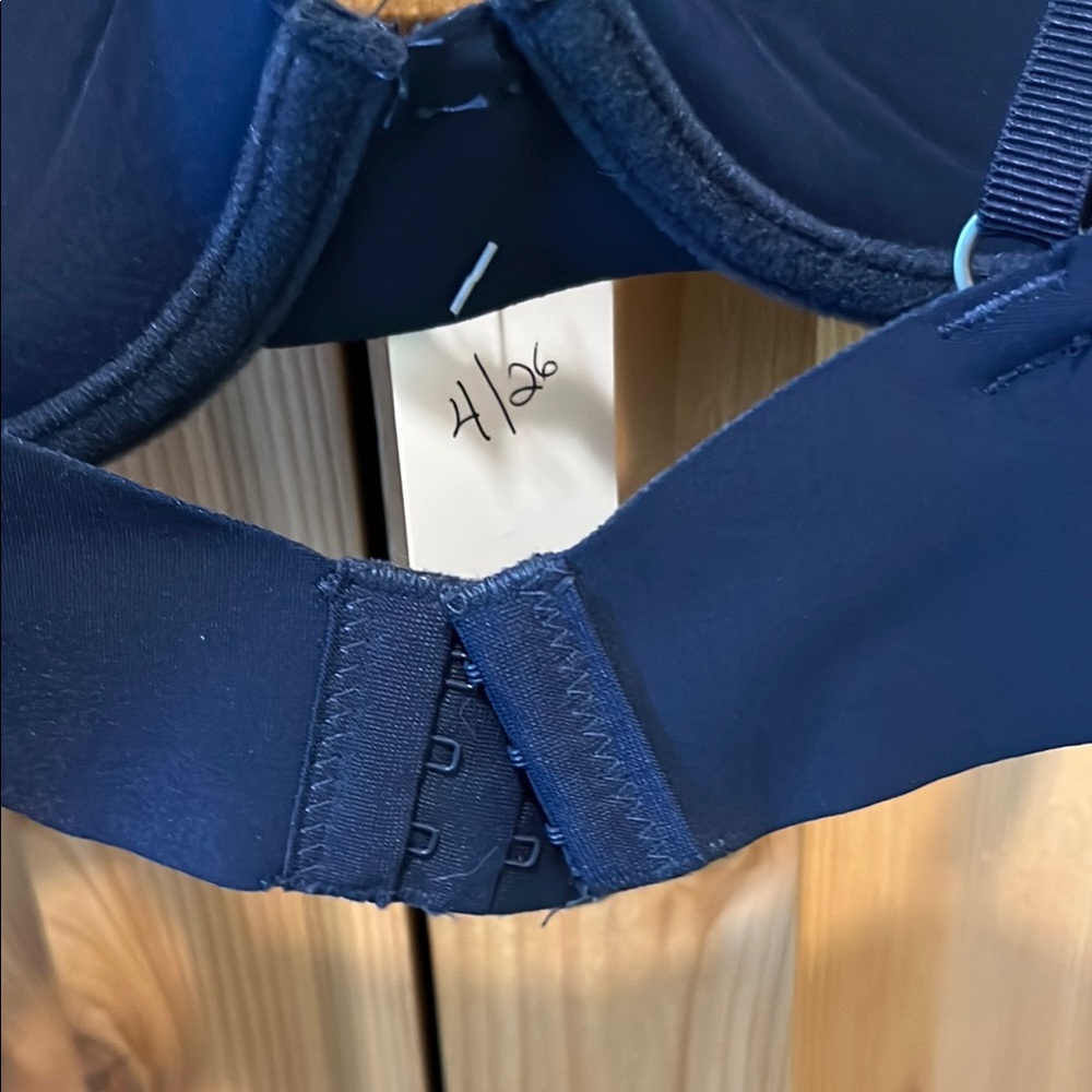 Lucky Brand Navy Seamless Molded Bra - Picture 8 of 10